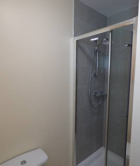 57696_573756_Shower Room